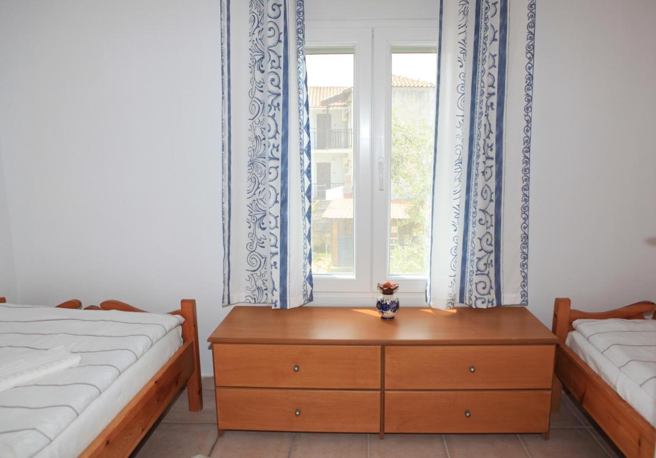 O Pyrgos Accommodations Panormos  Esterno foto