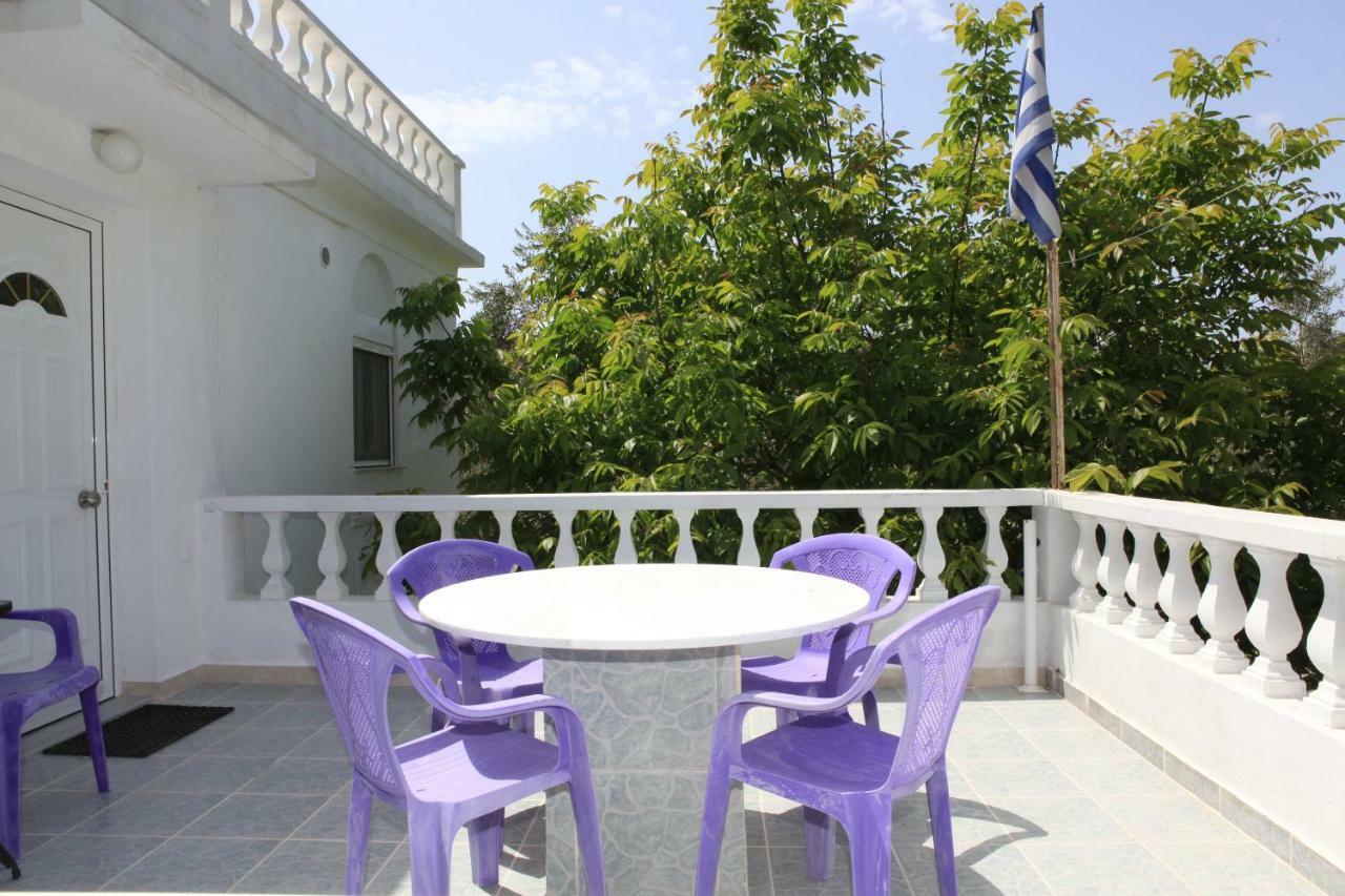 O Pyrgos Accommodations Panormos  Esterno foto