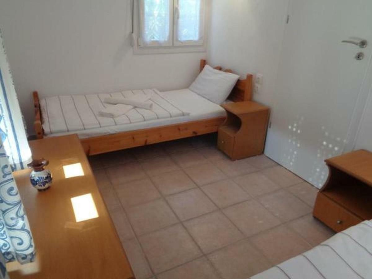 O Pyrgos Accommodations Panormos  Esterno foto